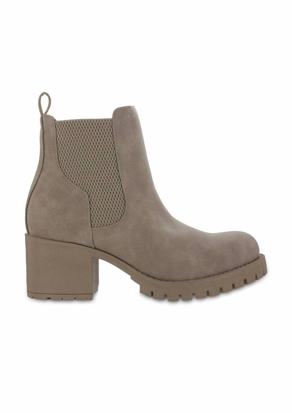 NEW MIA SHOES women's jonna round toe chelsea casual boots in tan